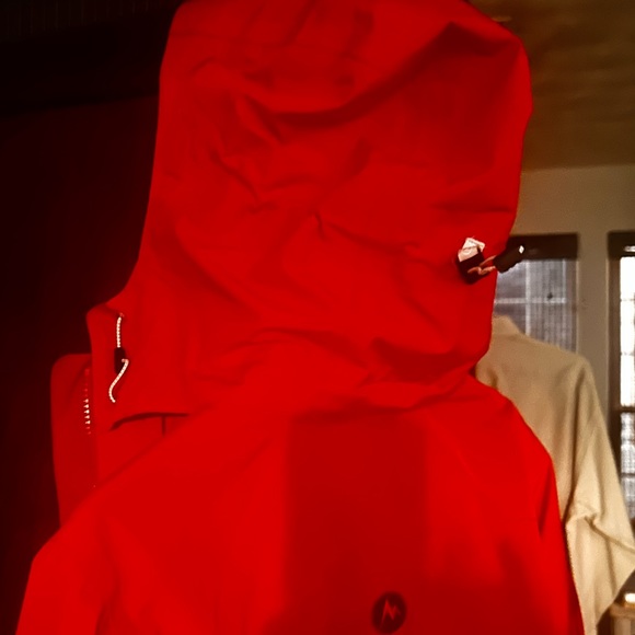 Marmot ( Excellent Brand) Women's GORE TEX Ski Jacket - Shell/ / Attached Hood - Picture 5 of 10